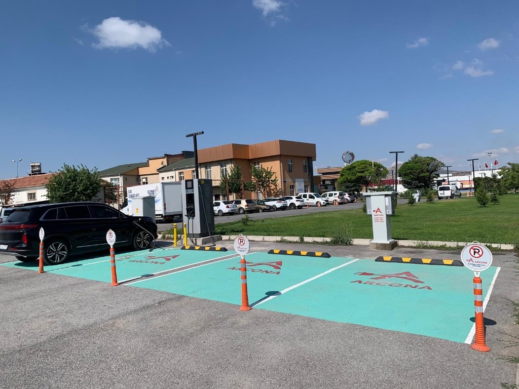 Electric vehicle at an Arcona charging station